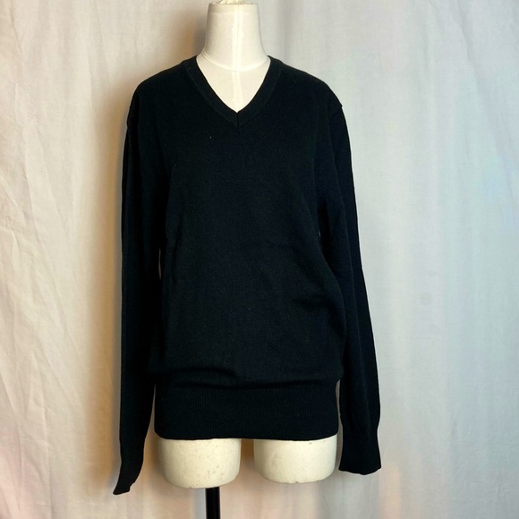 Banana Republic Thin Black Sweater - Picture 1 of 2